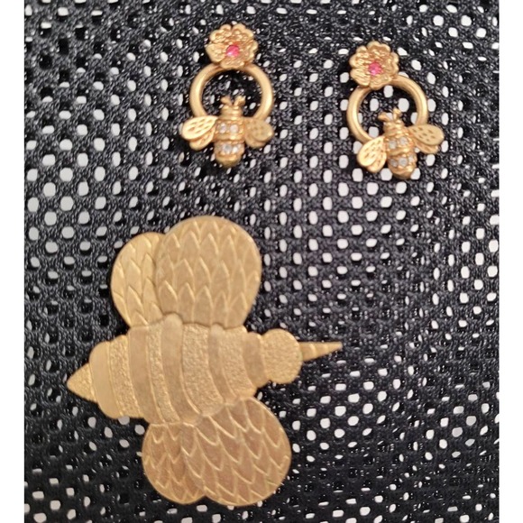 Vintage Bumble Bee Brooch and Earrings - Gold Tone with Rhinestones - Picture 2 of 10